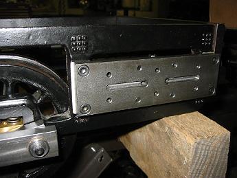  3-Mar-05  The finished cylinder and valve chest mounting plate.  This was fun to do--simple milling, drilling and tapping thanks to my Digital Read Out.